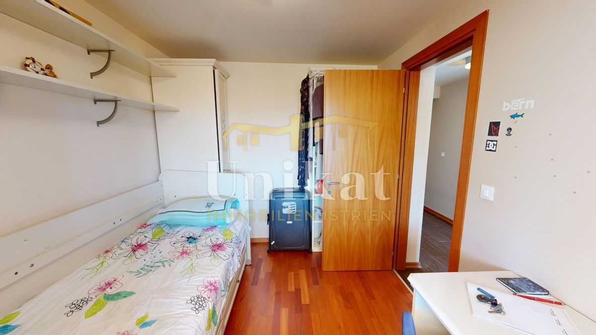 Appartamento su due piani con 4 camere da letto